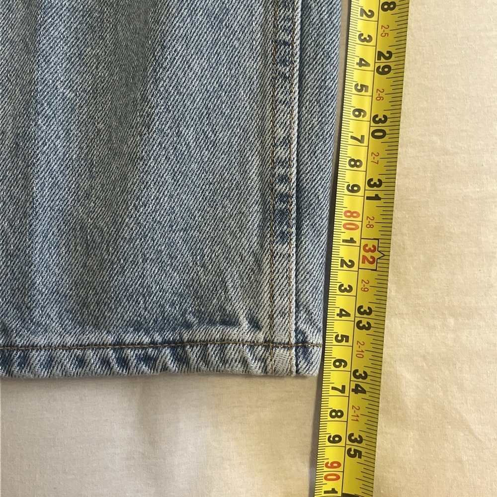 Vintage Levis 550 Jeans Mens 38x34 Relaxed Fit Blue Denim Light Wash Y2K - Picture 7 of 8